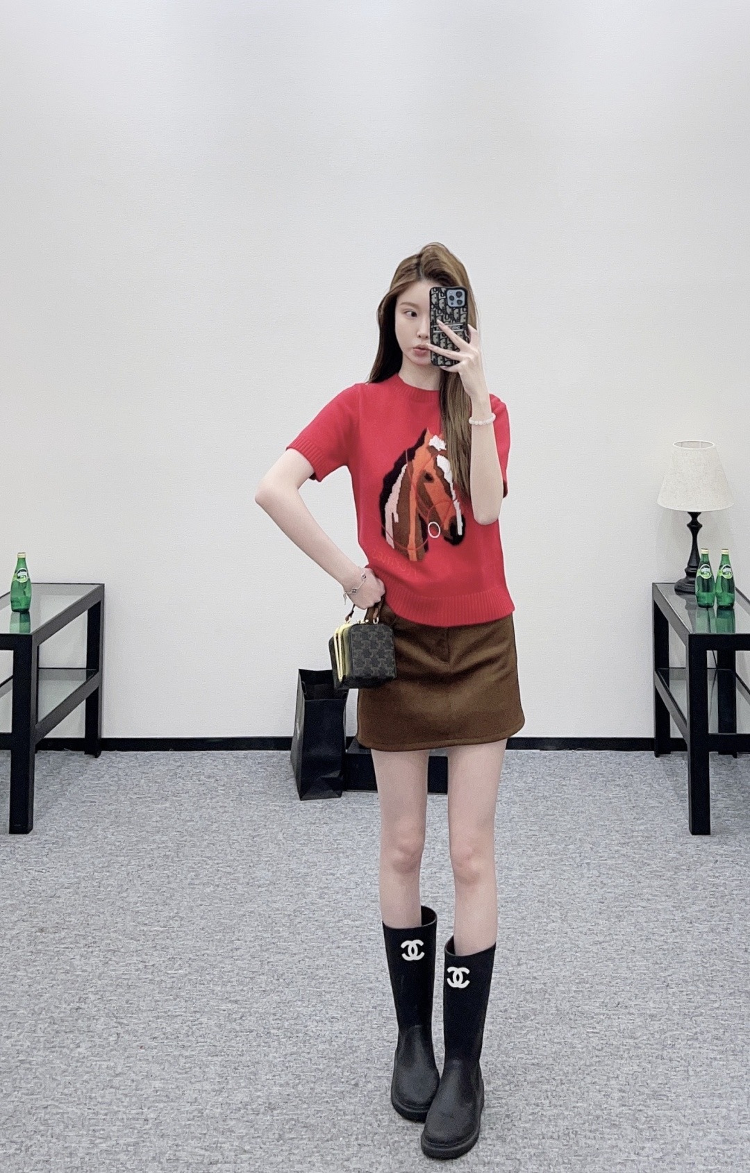 NO:713137,,,19860909,,,Women's clothing