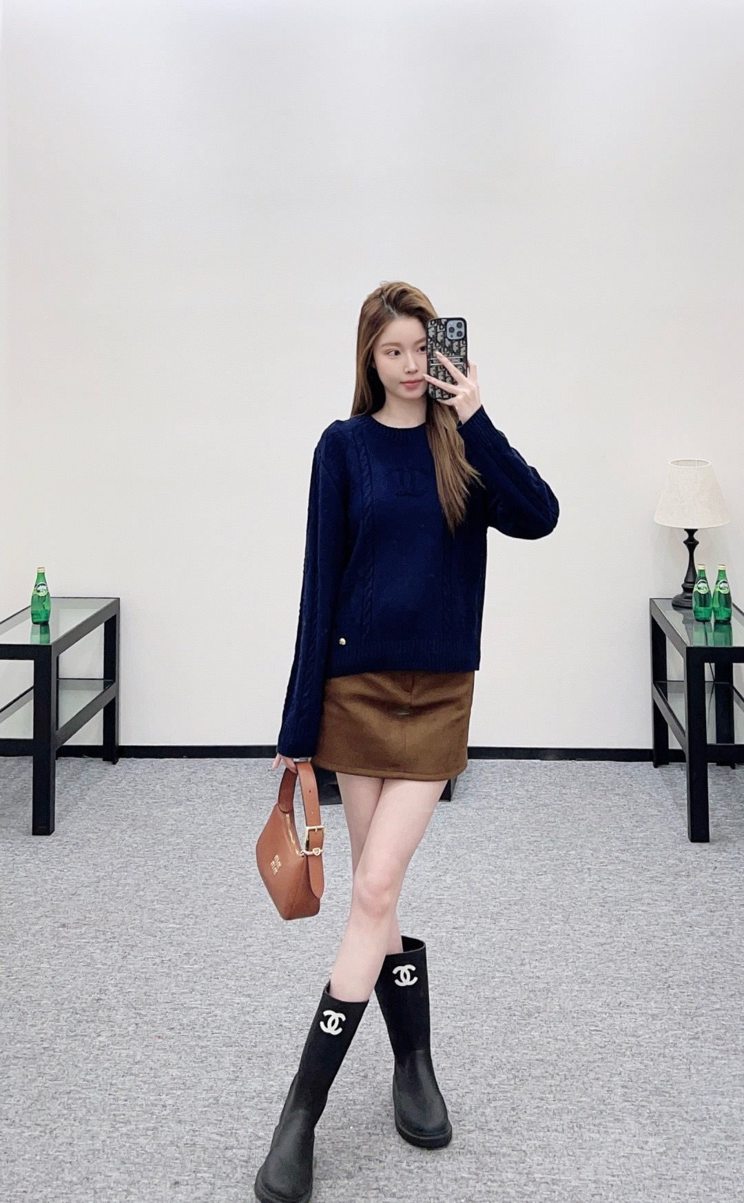 NO:713144,,,19860909,,,Women's clothing