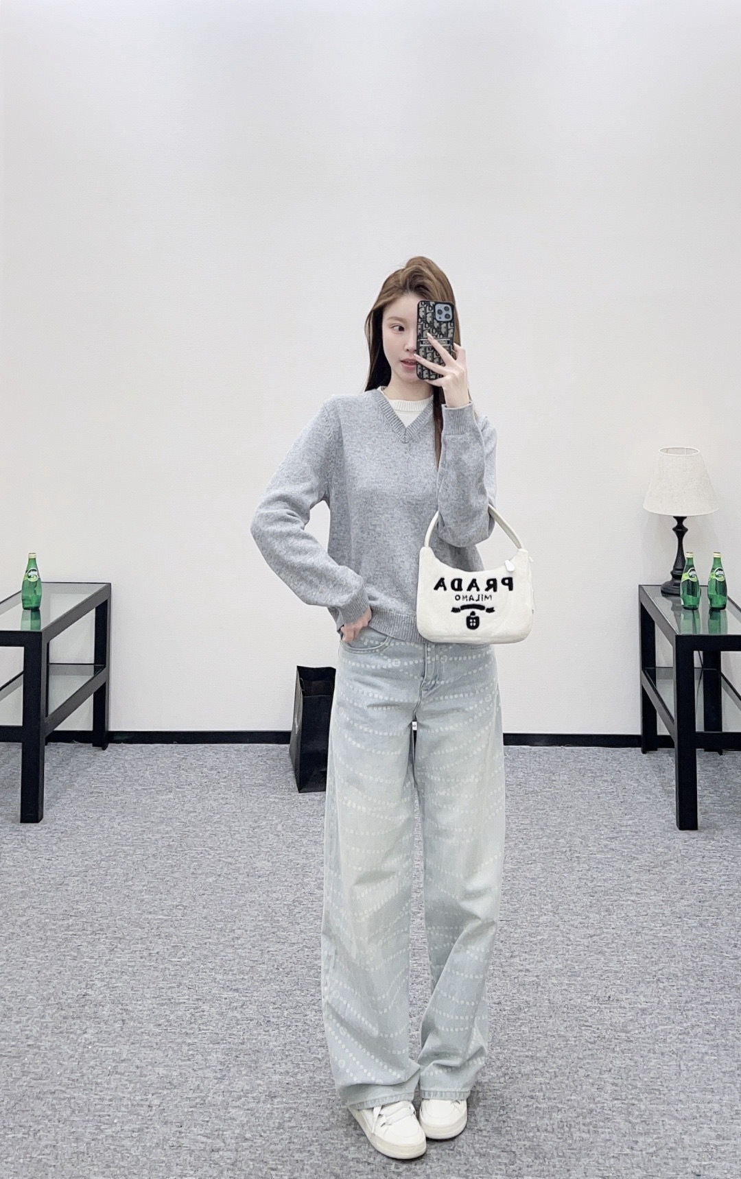 NO:713160,,,19860909,,,Women's clothing