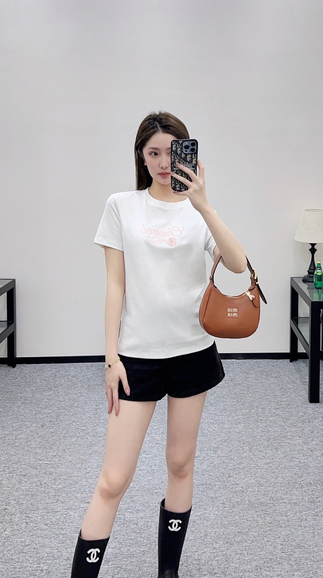 NO:713518,,,19860909,,,Women's clothing