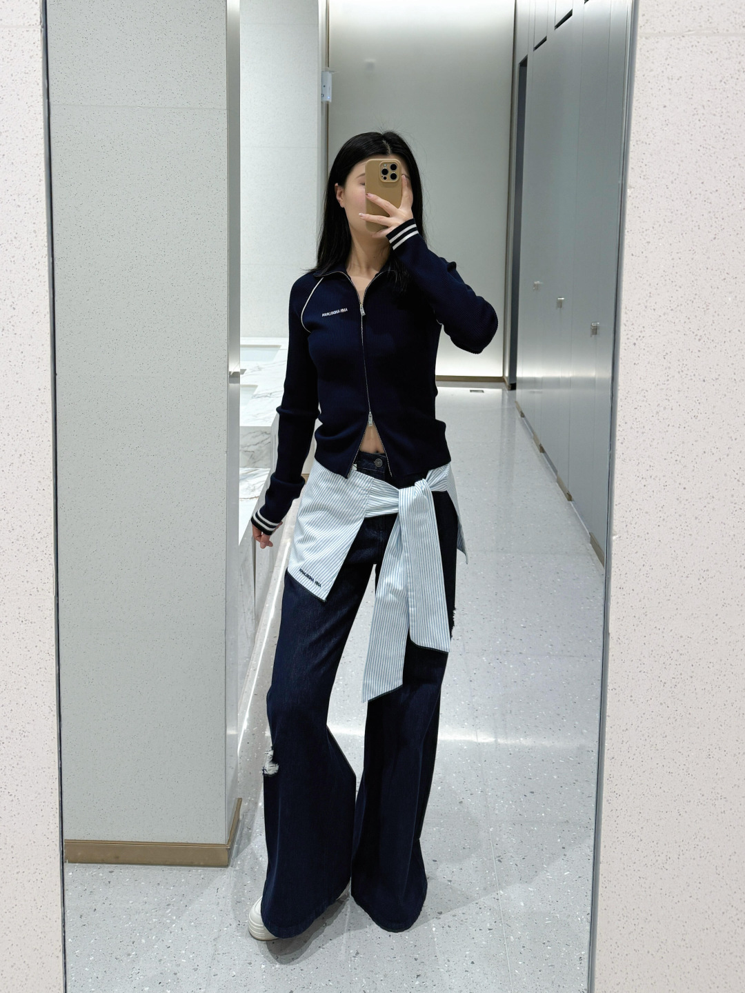 NO:715694,,,19860909,,,Women's clothing