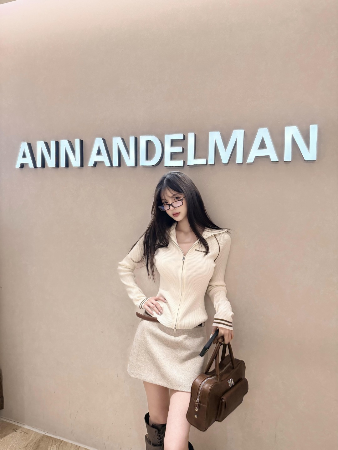 NO:716070,,,19860909,,,Women's clothing