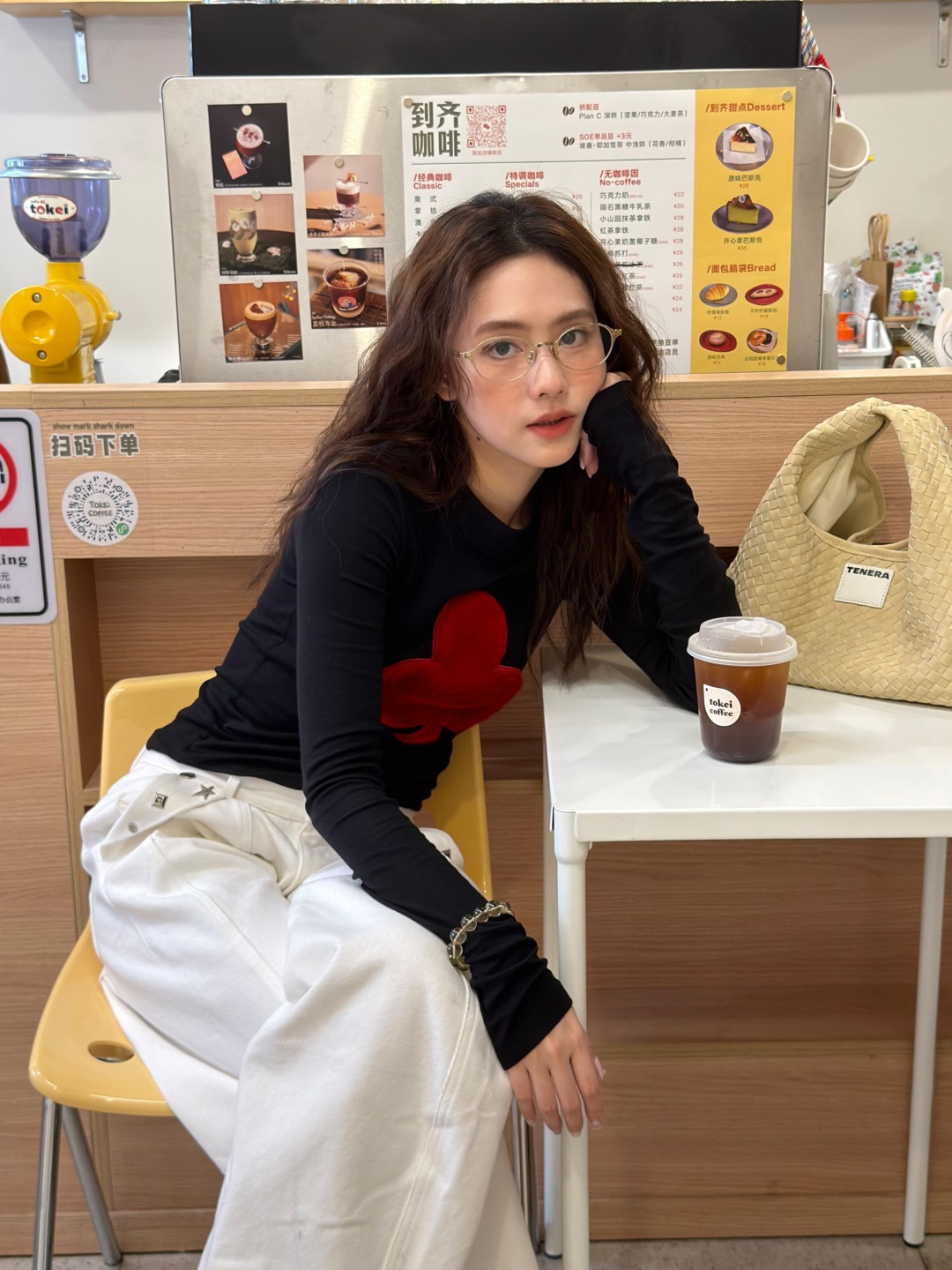 NO:717147,,,19860909,,,Women's clothing