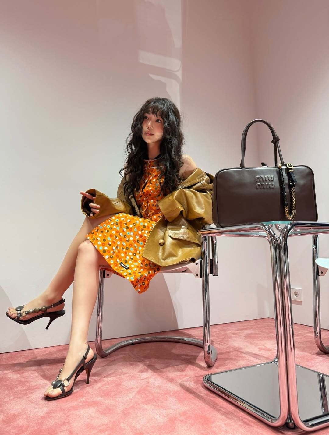 NO:717135,,,19860909,,,Women's clothing