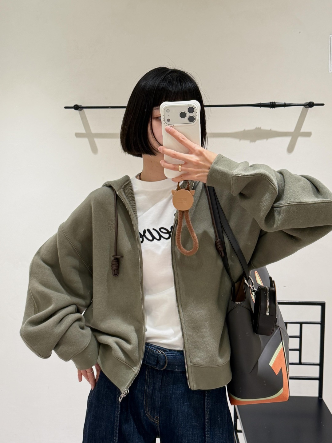 NO:729922,,,19860909,,,Women's clothing