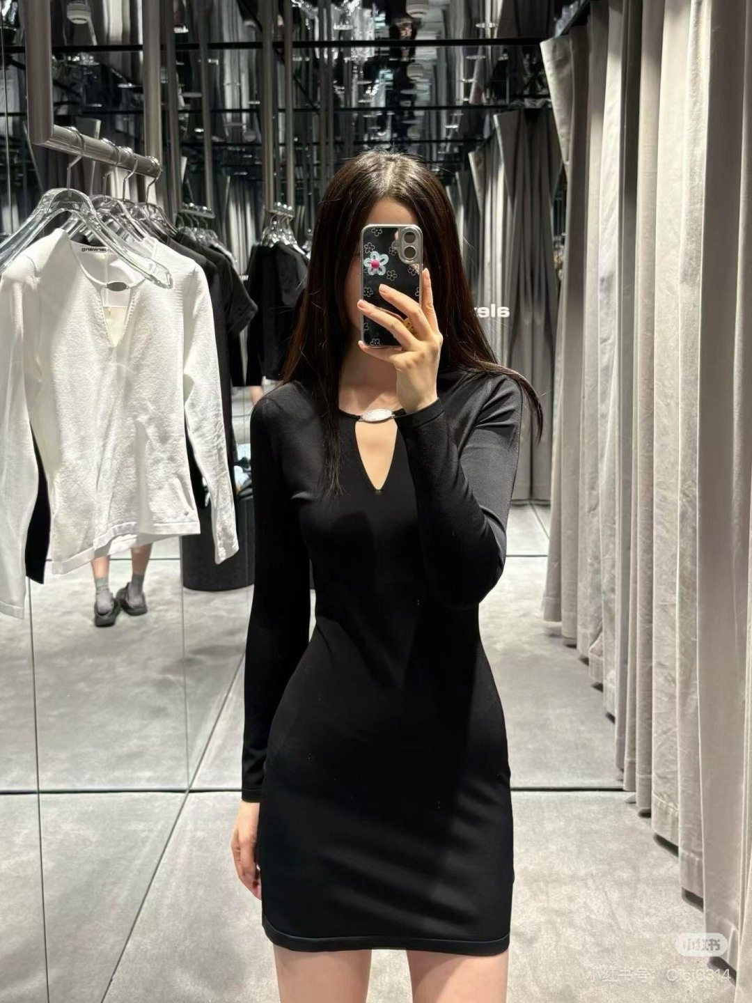 NO:730914,,,19860909,,,Women's clothing