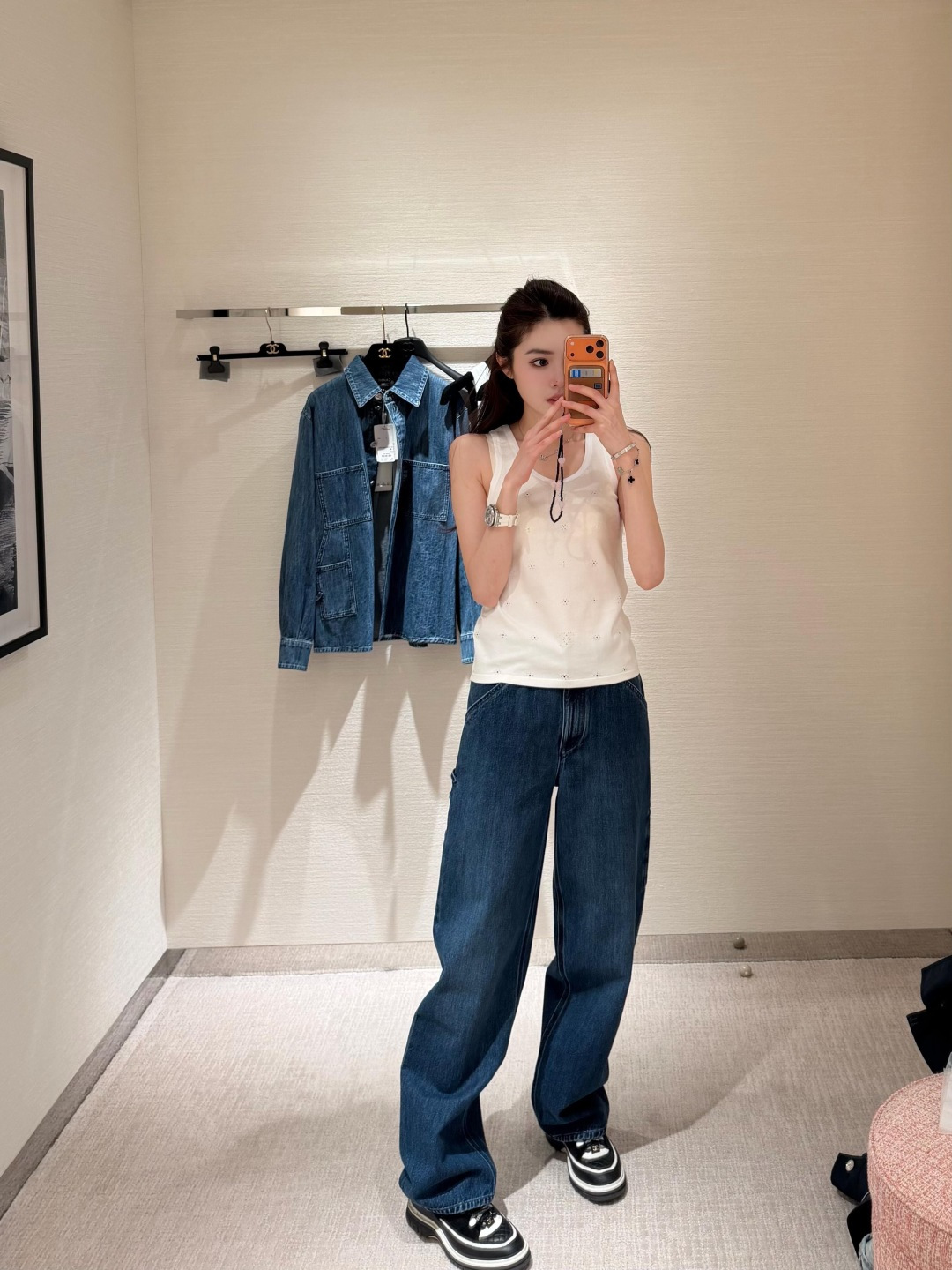 NO:733018,,,19860909,,,Women's clothing