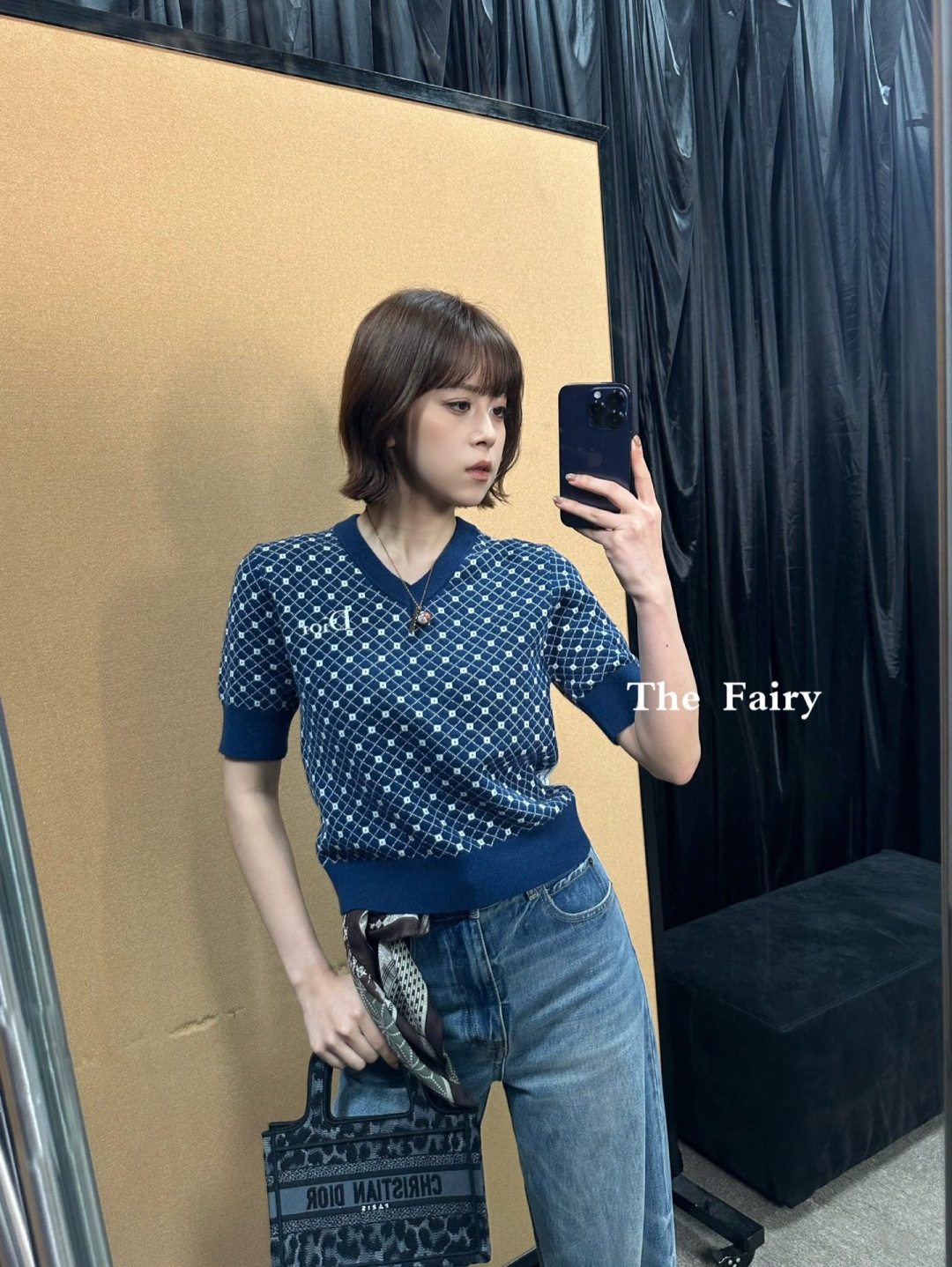 NO:733725,,,19860909,,,Women's clothing