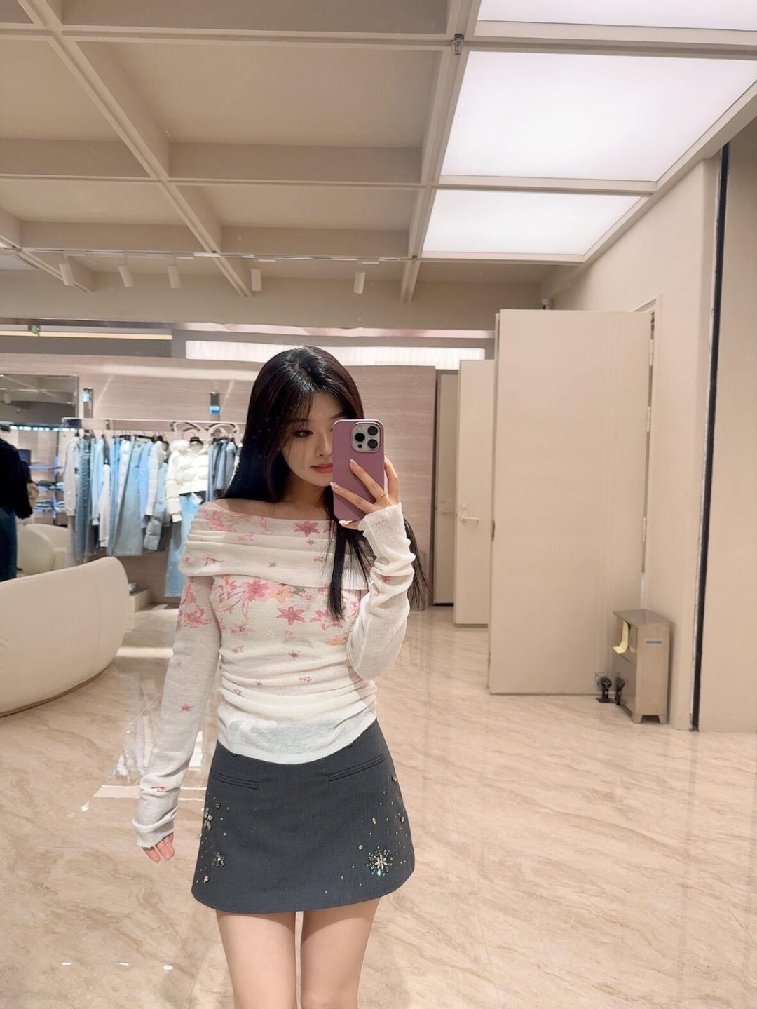 NO:736106,,,19860909,,,Women's clothing