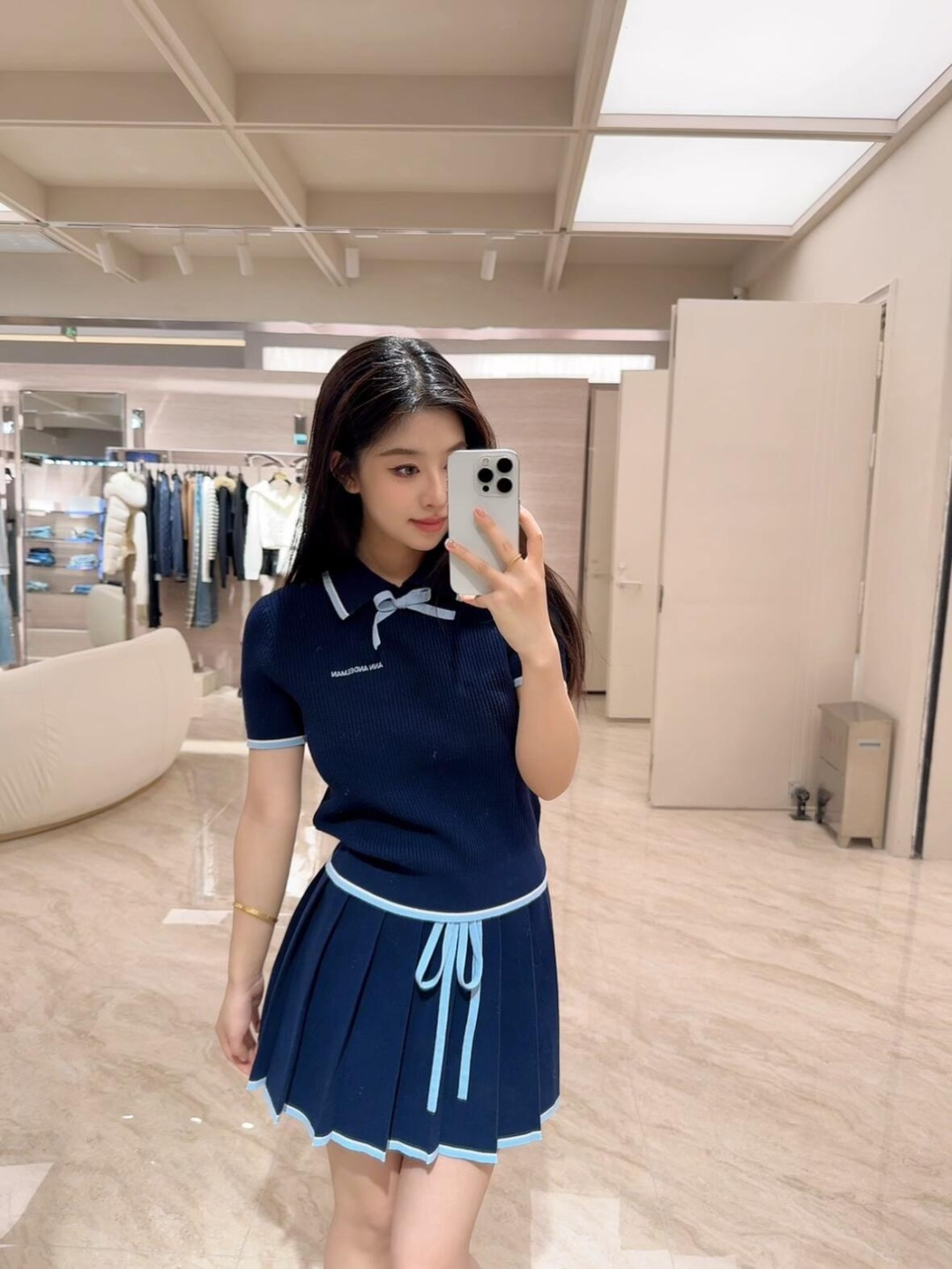 NO:737840,,,19860909,,,Women's clothing