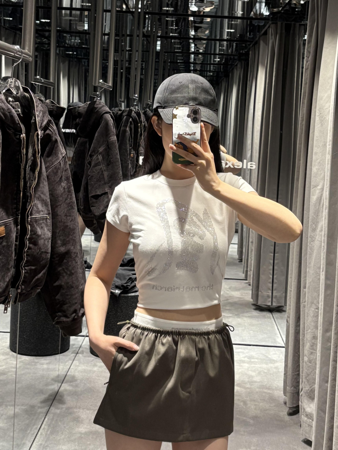 NO:738259,,,19860909,,,Women's clothing