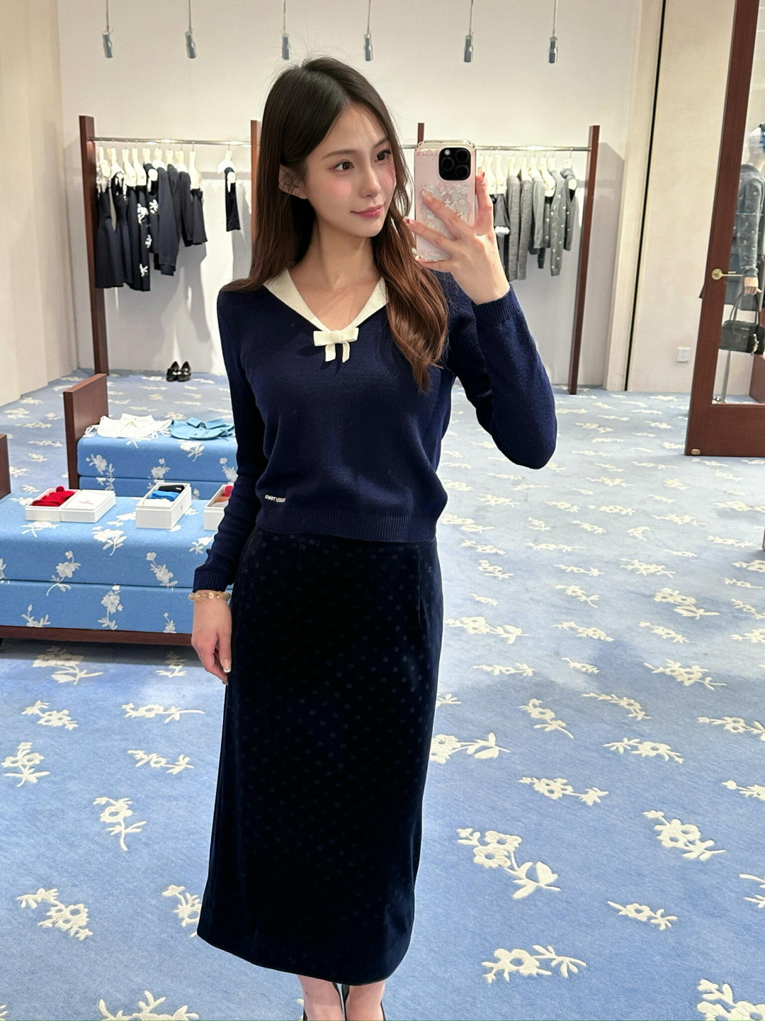 NO:739163,,,19860909,,,Women's clothing