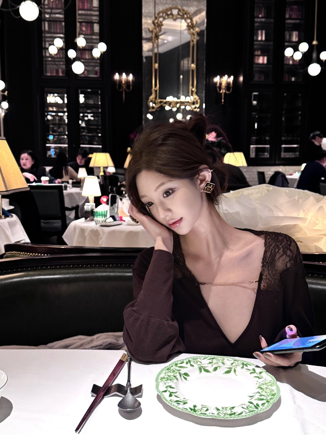 NO:739704,,,19860909,,,Women's clothing