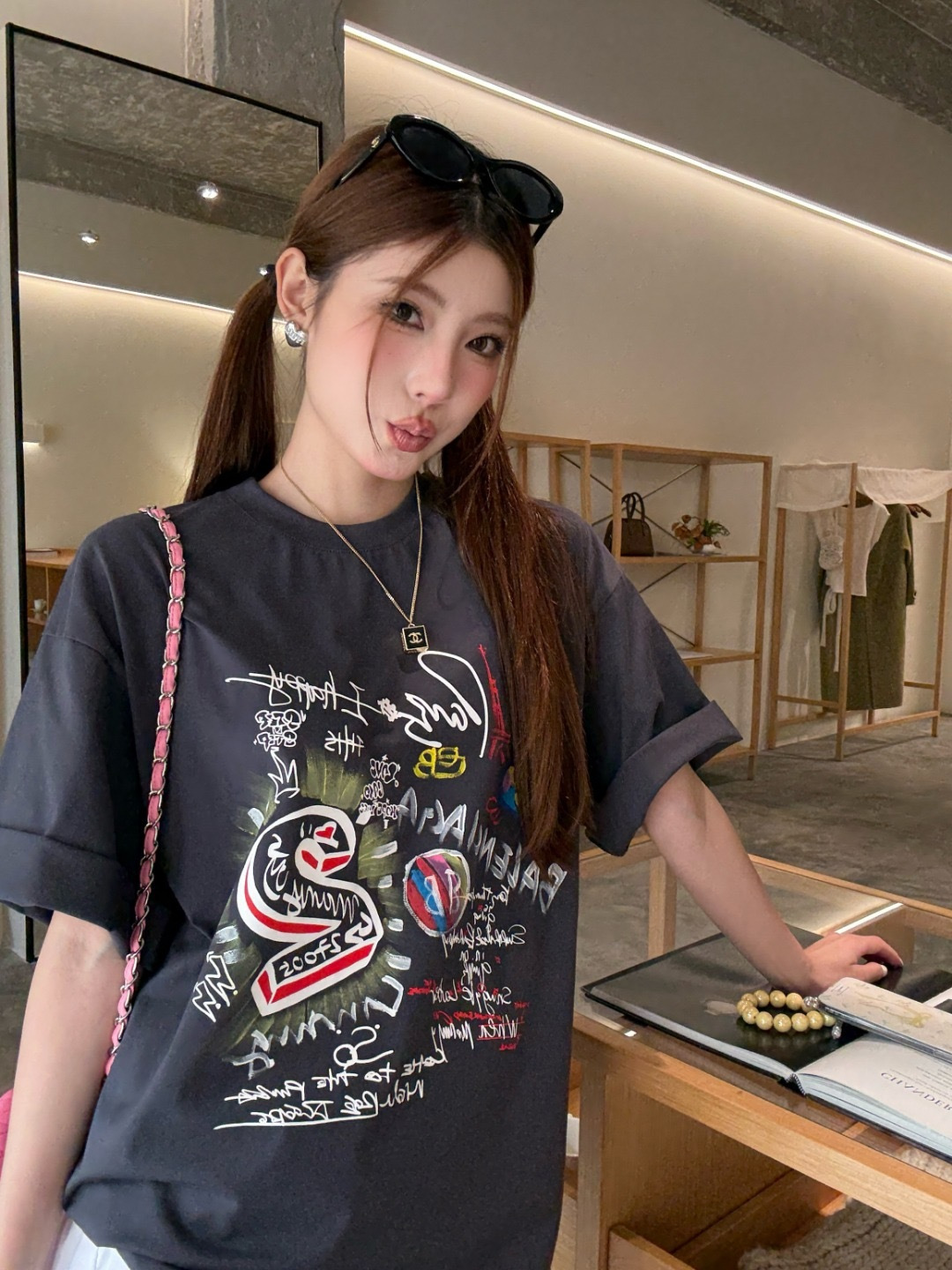 NO:740195,,,19860909,,,Women's clothing