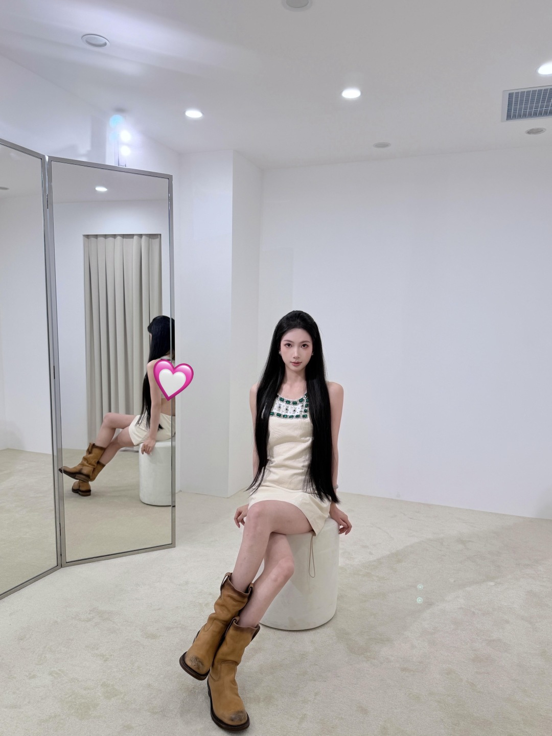 NO:748768,,,19860909,,,Women's clothing