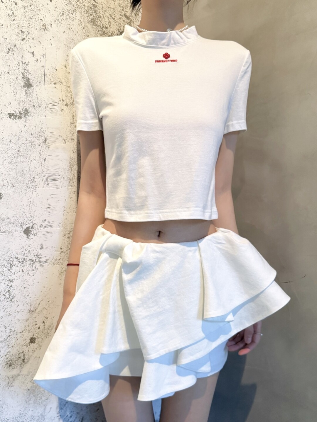 NO:757989,,,19860909,,,Women's clothing