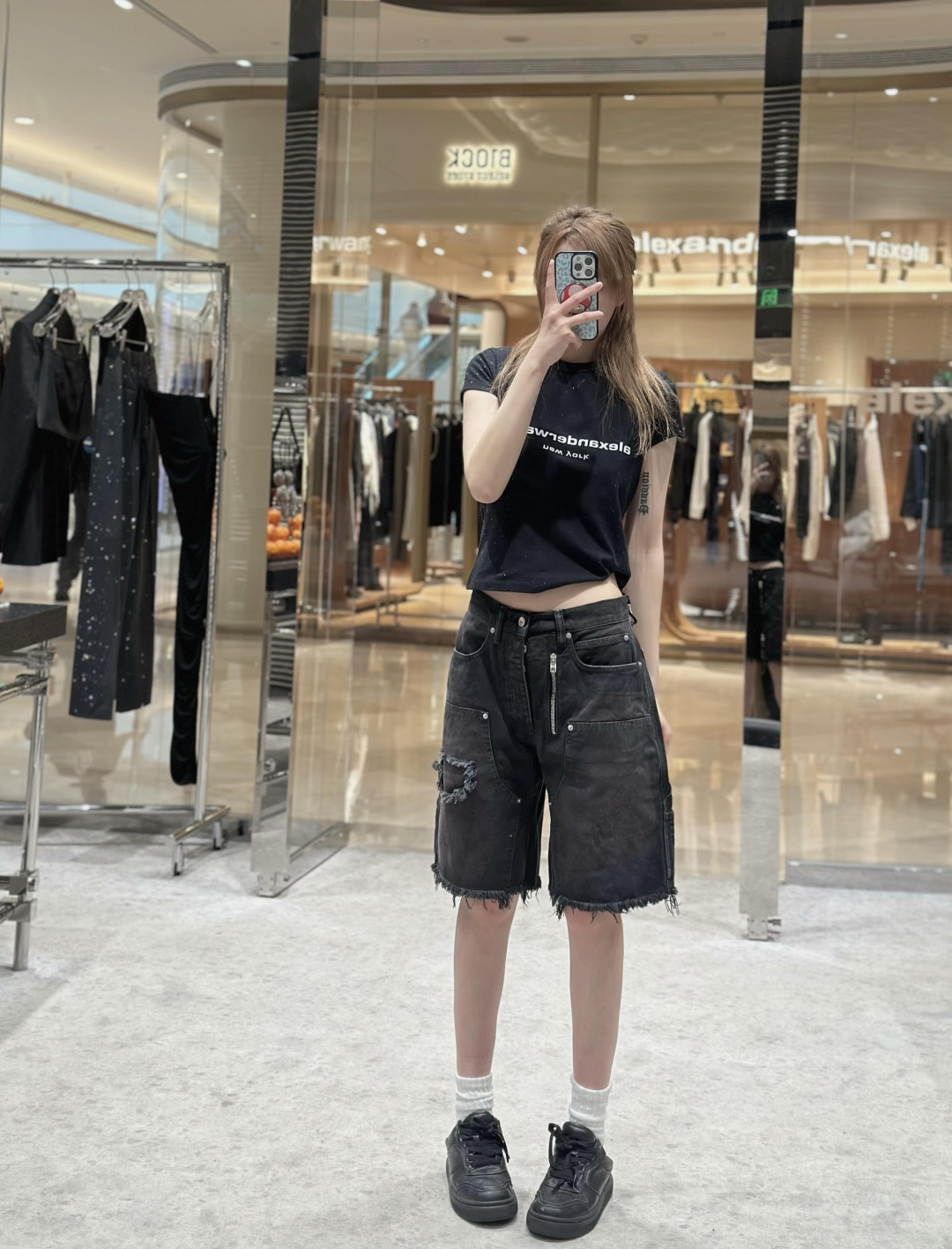 NO:759509,,,19860909,,,Women's clothing