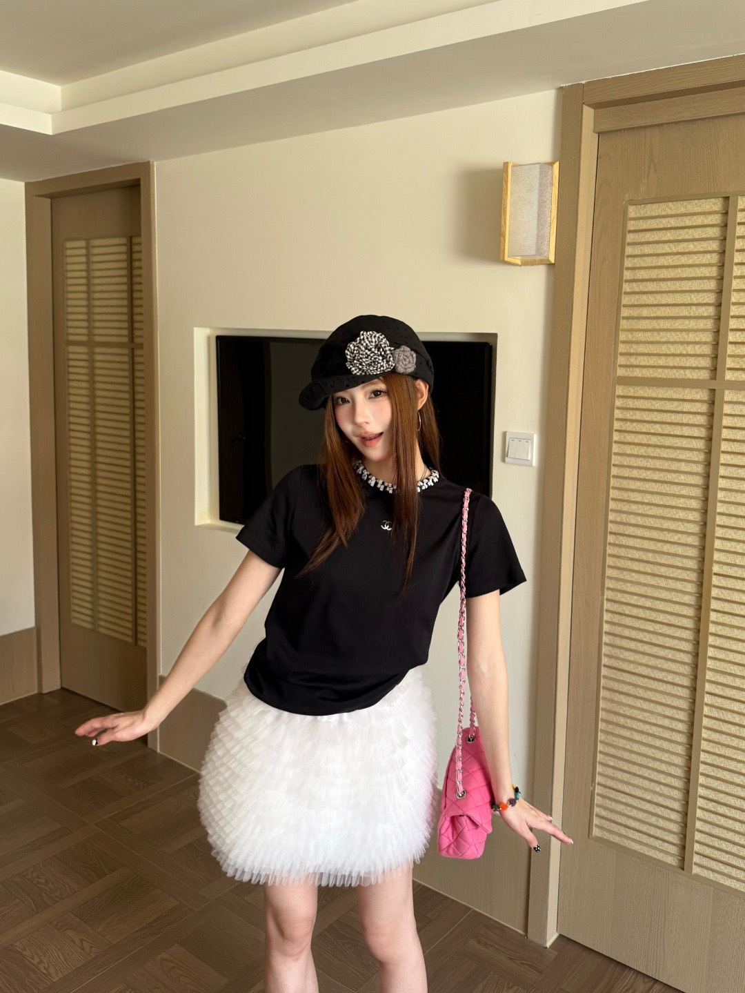 NO:762306,,,19860909,,,Women's clothing