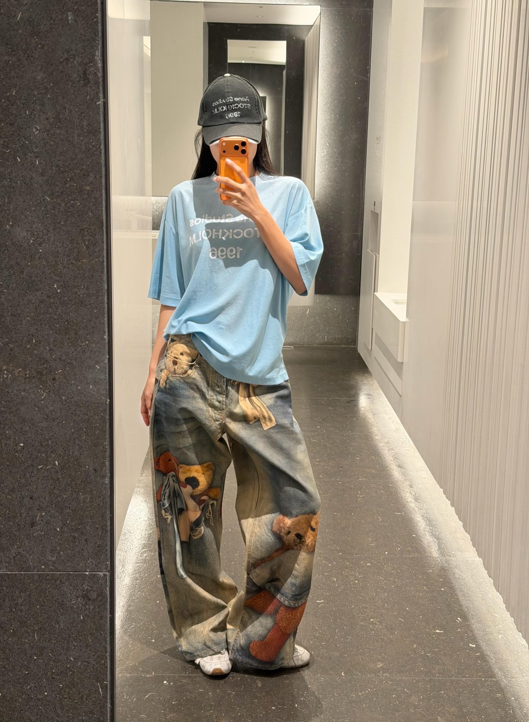 NO:762300,,,19860909,,,Women's clothing