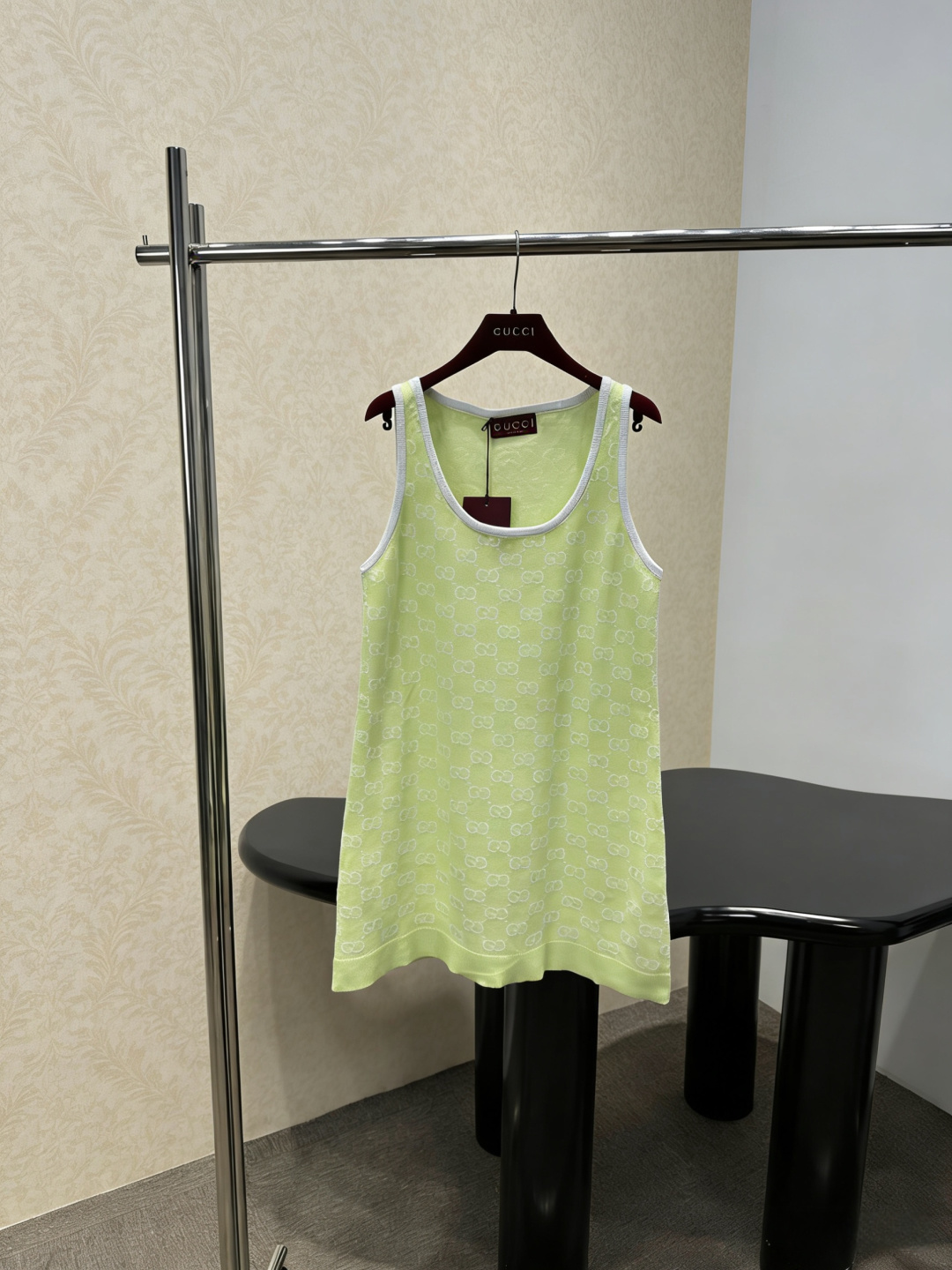 NO:792335,Gucci2026 light green GG knitted vest dress. This light green GG knitted vest dress is made of soft waxy fabric + classic double G presbyopia. It is fresh and high-end. The A-line version is super slimming and very friendly to pear-shaped sisters. The skirt is full of knitted details. It can be worn alone or layered. It can be easily managed for commuting, dating and vacation. Paired with a white shirt or sun protection shirt, it will directly fill the spring and summer atmosphere!  Size SML,,gucci,skirts,shirts,19860909Gucci2026浅绿GG针织背心裙,这款浅绿GG针织背心裙,软糯面料+经典双G老花,清新又高级,A字版型超显身材,对梨形姐妹很友好,裙摆针织细节满满,单穿or叠穿都OK,通勤、约会、度假都能轻松驾驭,搭配白衬衫或防晒衫,春夏氛围感直接拉满！码数SML,,gucci,skirts,shirts,,Women's clothing