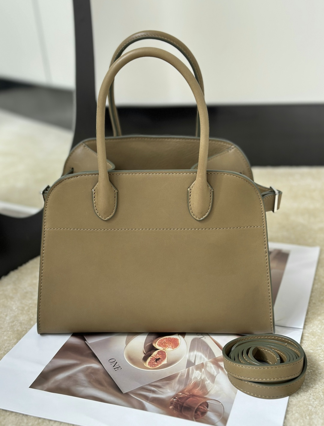 더로우 가방 76194 The Row Bag