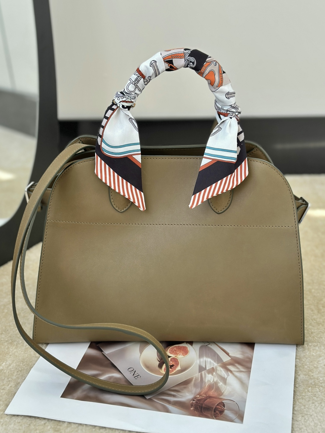 더로우 가방 76227 The Row Bag