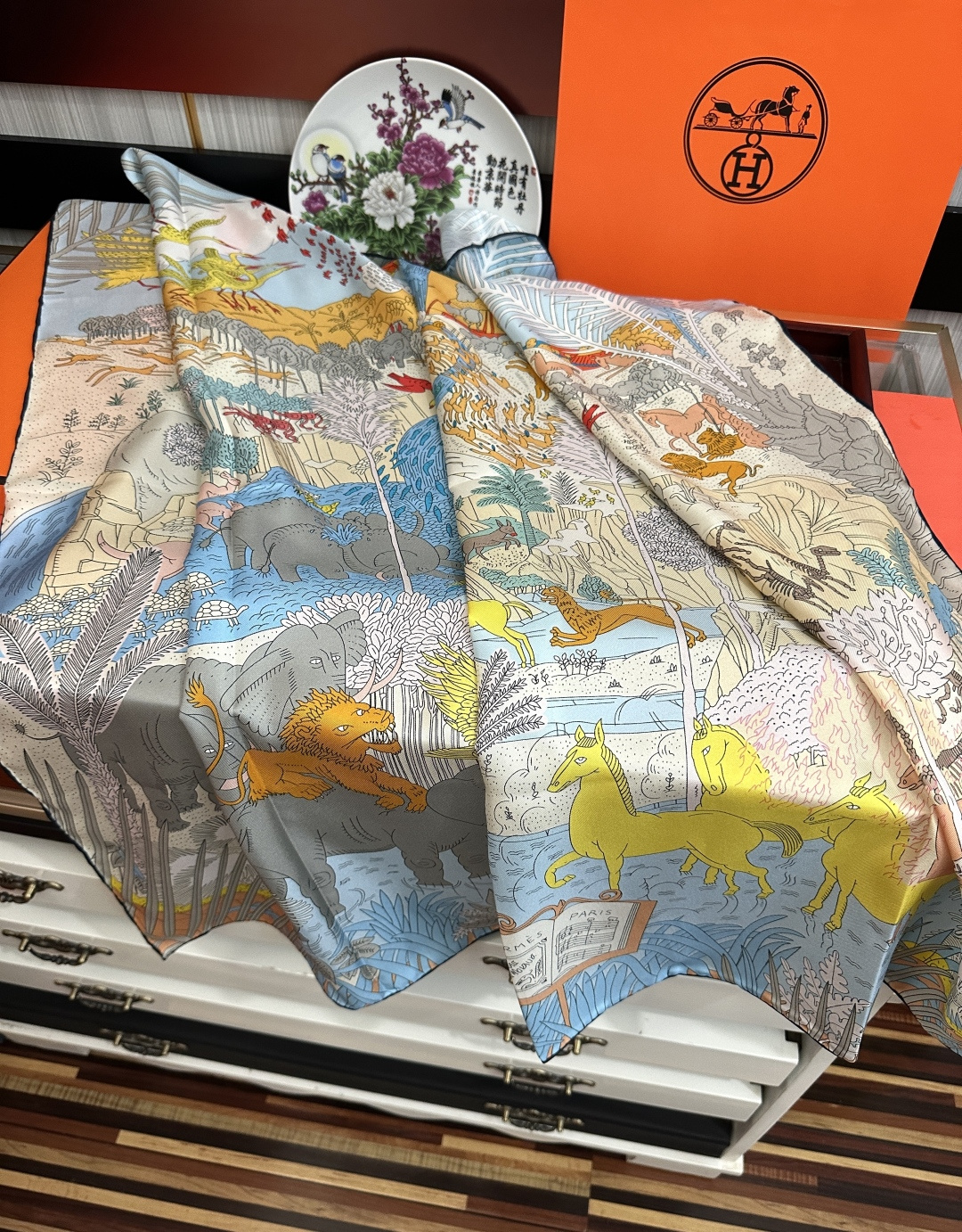 上新2026 。HERMES 重磅[庆祝]【大自然动物森林】方巾[嘴唇]精简时髦，品质感很显好[得意]好