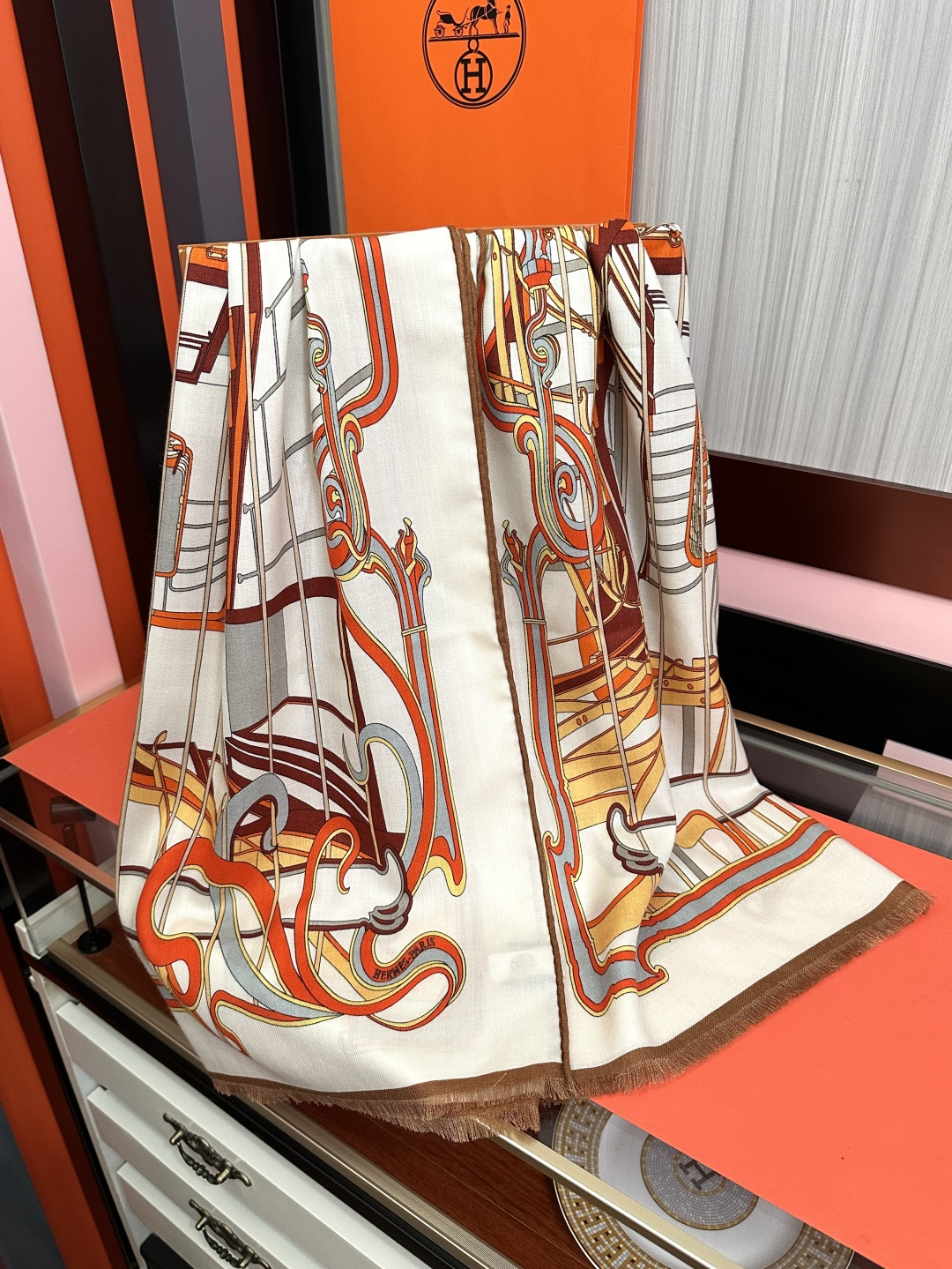 新款 爱马仕。【双面同色】太美了[吃瓜]下手一定要快[嘴唇]四季都可以用[勾引]真心美的让人非常非上身效