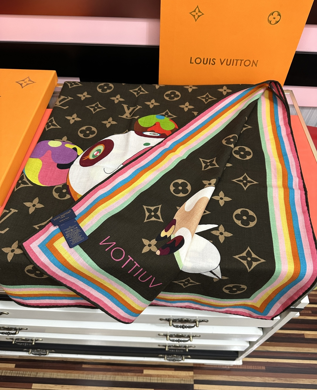 新款❤️LV   2026太美了ZG同步 【双面同色】今年最流行的花型 经典优雅[礼物]~气质到骨子里[