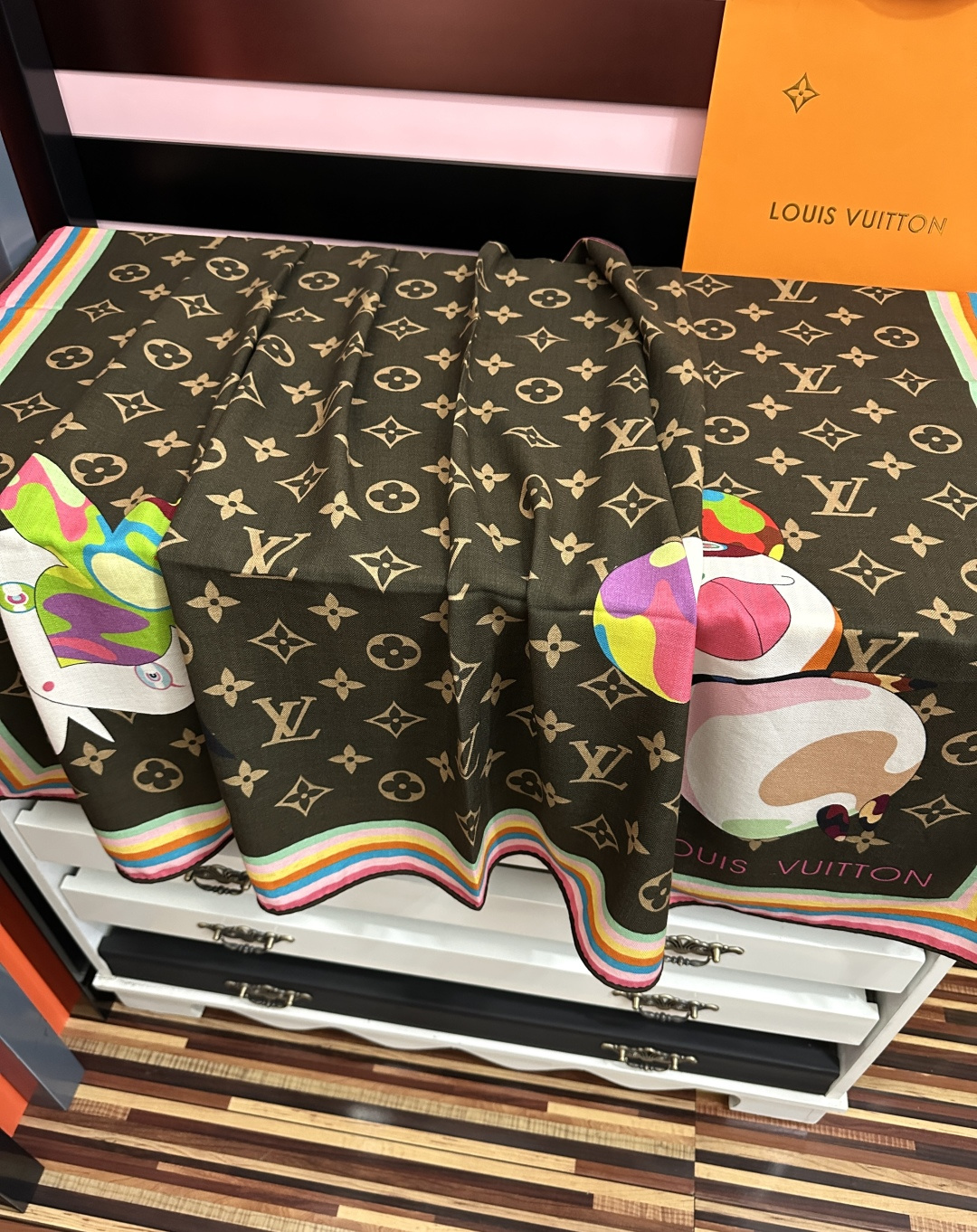 新款❤️LV   2026太美了ZG同步 【双面同色】今年最流行的花型 经典优雅[礼物]~气质到骨子里[