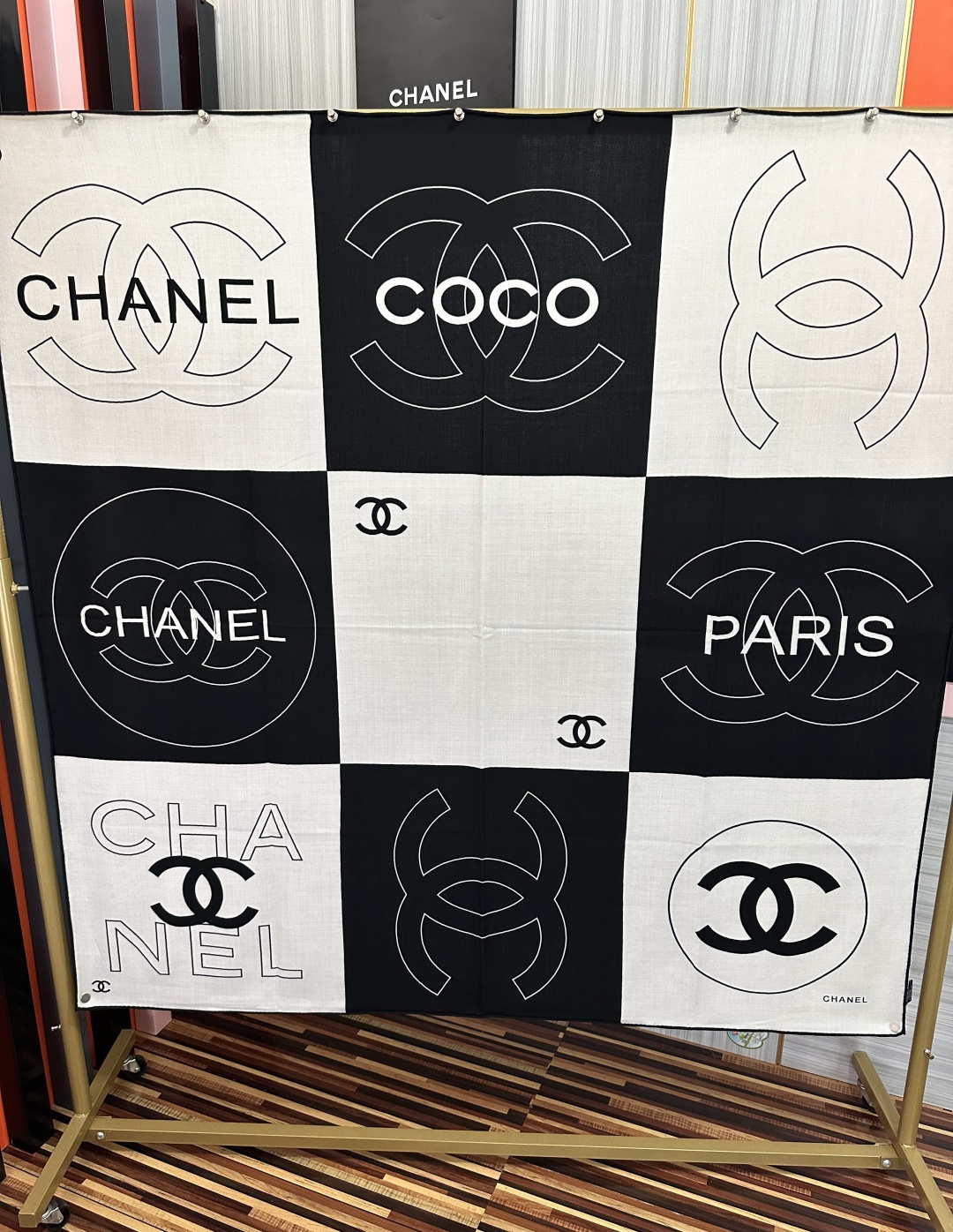 香奈儿 【双面同色】经典双C优雅Coco风[礼物]~气质到骨子里[色]香奶奶新一季的面料超高级，真心超级