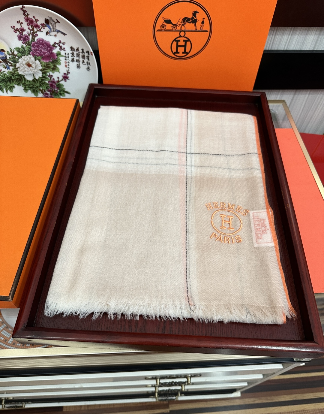 爱马士🧣2026 太美了[庆祝]万众瞩目经典版到货🎆最优质的年轻设计师推出的最新概念👓搭配调色纱染再色织