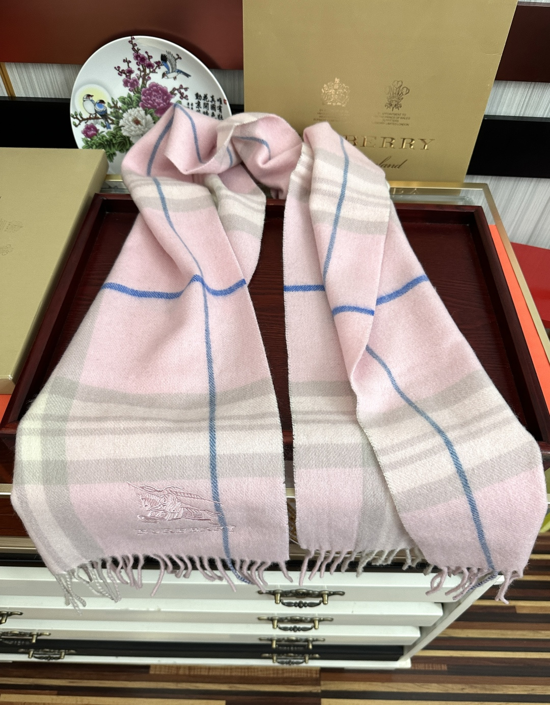 巴宝莉2026。最新款💖【经典格子战马】男女通用情侣👫款，永不过时，上身效果非常棒👍质感醇尚的苏格兰风格