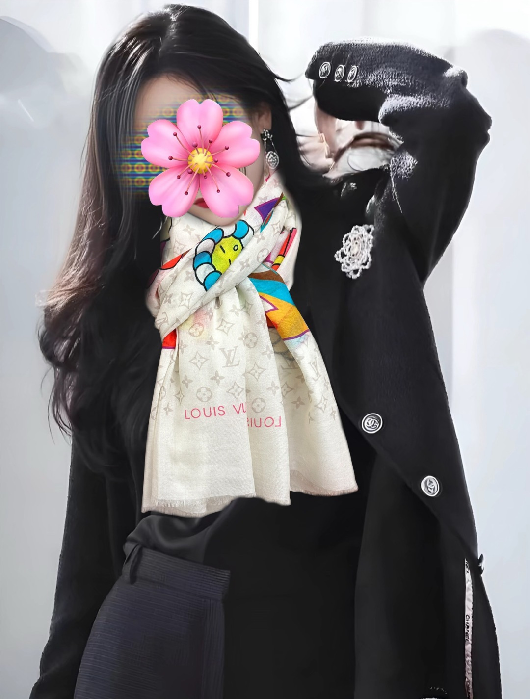 L V 2026 最新款[得意]顶级设计太美了，真心赞👍【羊绒长巾】😘💍实物真心美 🎀披肩配以印花💓💃🏻
