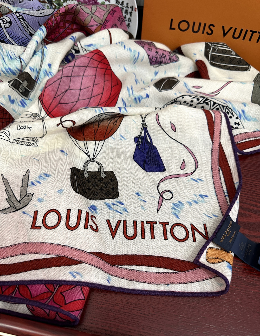 🆕 上新❤️LV  2026【双面同色热气球🎈】经典优雅[礼物]~气质到骨子里[色]新一季的面料超高级，真心超级柔软，丝