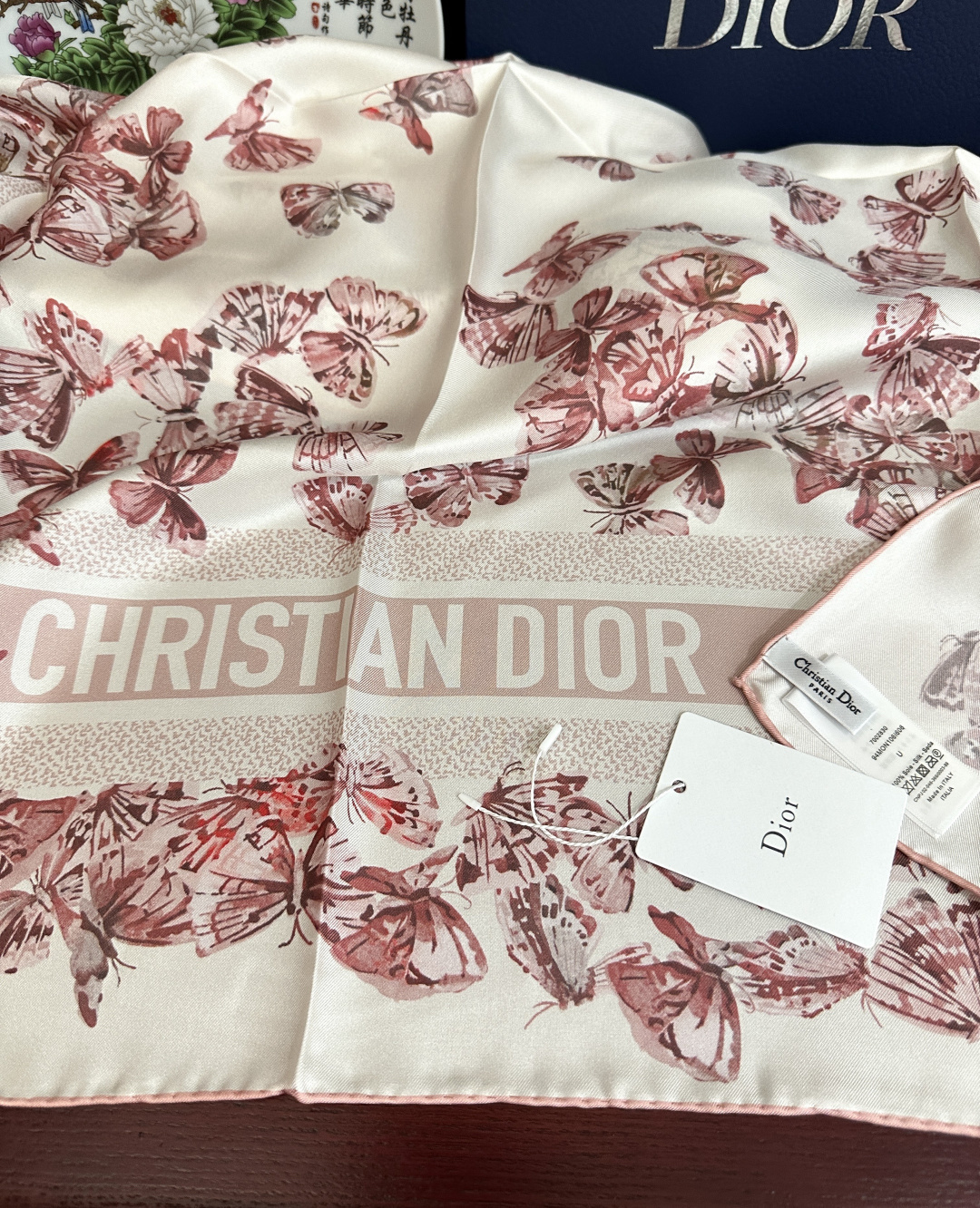 🔥新款 Dior 2026最新款官网同步Camo PaPillon 图案印花[庆祝]以优雅而诗意的设计全