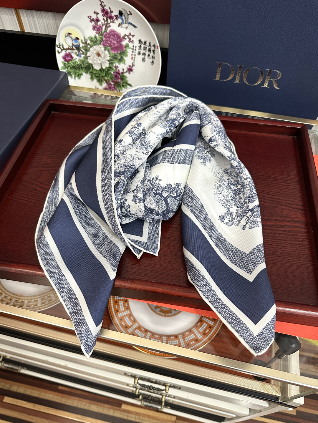 🔥Dior 印花方巾 2026【18姆米双面同色】[庆祝]Sauvage 茹伊印花这款方巾以经典的 Sa