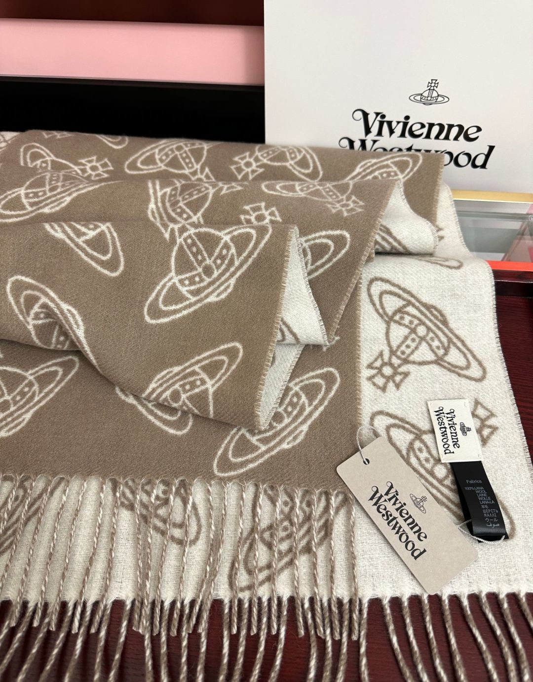 🔥新款“西太后Vivienne Westwood”最爱的土星从精神上[得意]才是最能代表英国人的时尚品牌.本季强推的一款