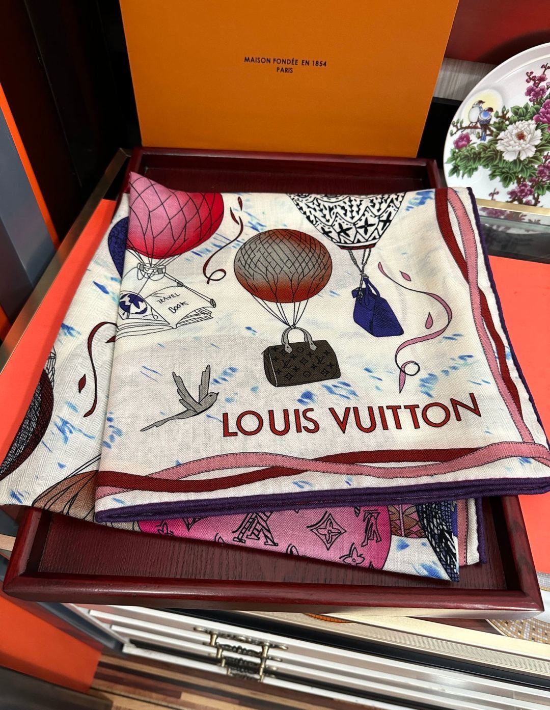 上新❤️LV  2026【双面同色热气球🎈】经典优雅[礼物]~气质到骨子里[色]新一季的面料超高级，真心超级柔软，丝丝顺