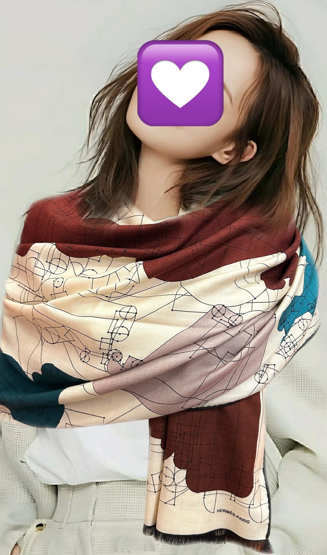 NO:946012,The new Hermès [Double-sided same-color print] [Eat melon] Be sure to get started quickly [Lip] Can be used in all seasons [Seduce] It is really beautiful and makes people very non-upper body. The effect is simply beautiful. The quality is perfect. The whole scarf gives people an aura and is very delicate and beautiful at the same time. It is definitely worth buying. Once you get the real thing, you will be glad that you are a woman. Size 65x185, material cashmere high version scarf, high version scarf, hermes19860909上新爱马士【双面同色印花】[吃瓜]下手一定要快[嘴唇]四季都可以用[勾引]真心美的让人非常非上身效果简直美翻了 品质非常完美整个围巾给人气场的同时又非常精致秀丽绝对值得入手的新款实物一拿到就会庆幸自己是女人的绝美好货 尺寸65x185,材质羊绒高版本围巾,高版本围巾,hermes,scarf