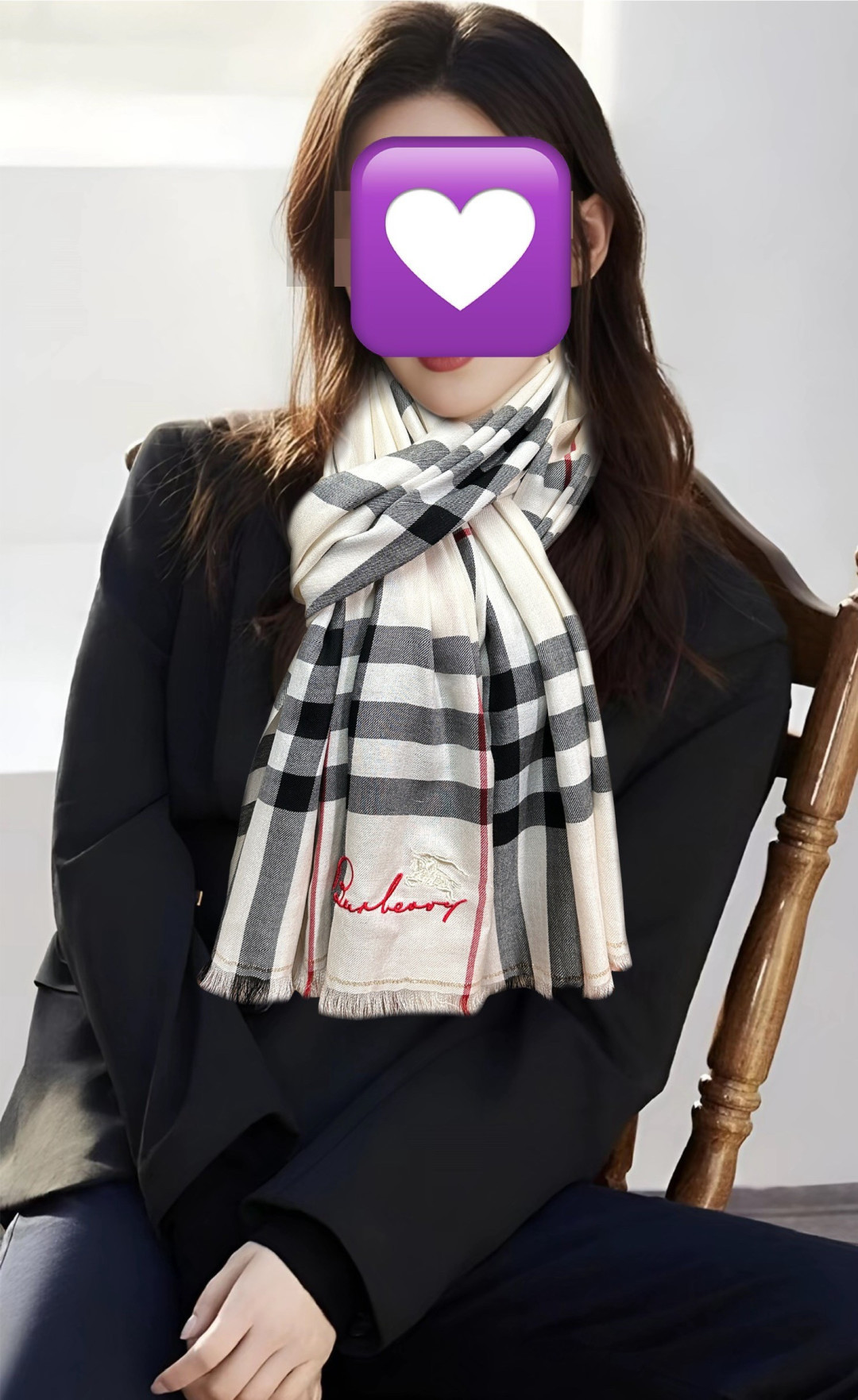 NO:945641,The new 2016 Burberry highly recommends the plaid that has been popular for N years. Everyone likes fashion. People have several Burberry scarves in their wardrobes. Changing a scarf is enough to give you a completely new look. High-end quality, different folds can bring out different styles. The fabric is soft and comfortable. Intelligent ladies can wear it in air-conditioned rooms in various styles. Size: 70x, material: cashmere high version scarf, high version scarf, burberry, burberry19860909上新2016 巴宝莉重磅推荐太美了火爆N年的格子,人人都喜欢时潮人都有好几条巴家围巾放在衣橱,换条围巾就足够让你有焕然一新的感觉.高端品质,不同折叠可以带出不同款式,面料柔软舒适,知性名媛各种风格通吃款空调房商场里都可以披着,尺寸:70x,材质:羊绒高版本围巾,高版本围巾,burberry,burberry,scarf