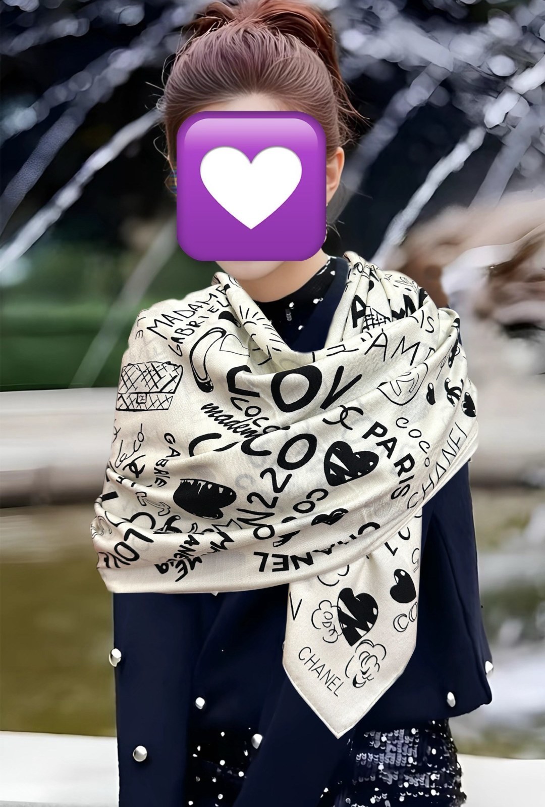 NO:946080,New 2026 Chanel ZG Synchronization [Graffiti Print Series] So beautiful [Hair] Classic camellia hat design with elegant style [Gift] ~ Temperament to the core [Color] The fabrics of the new season of Grandma Xiang are super high-end, really super soft, silky smooth [Sun] Strong toughness and not easy to be snagged! This year's new series ~ I'm really impressed by the design. [Strong] A small fragrant silk scarf [Color] gives you the best match [Lip] The upper body effect is simply elegant and temperamental [Gift] Very smart. Layered and elegant texture. [Celebration] Fragrant powder must be used [Hair] Upper body effect Needless to say, it is really beautiful (it will look better when paired with clothes, shoes and bags) [Beer] The real thing is definitely more beautiful [Strong] Classic black and white [Sun] Size 140x140, material 30 silk cashmere high version scarf, high version scarf, chanel, real silk,hats19860909新款2026 香奈儿 ZG同步【涂鸦印花系列】 太美了 [發]经典茶花帽子设计优雅风[礼物]~气质到骨子里[色]香奶奶新一季的面料超高级,真心超级柔软,丝丝顺滑[太阳]韧性很强 不容易被轻易勾丝！今年新出的系列~真的被这样的设计美到[强]一条小香的丝巾[色]给你最好的搭配[嘴唇]上身效果简直优雅气质到不行[礼物]非常灵动.层次优雅质感.[庆祝]香粉必入[發]上身效果真的不用多说的美(搭配服饰鞋包更有感觉)[啤酒]实物绝对更美[强]经典黑白色[太阳]尺寸140x140、材质30真丝丝羊绒高版本围巾,高版本围巾,chanel,real silk,hats,scarf
