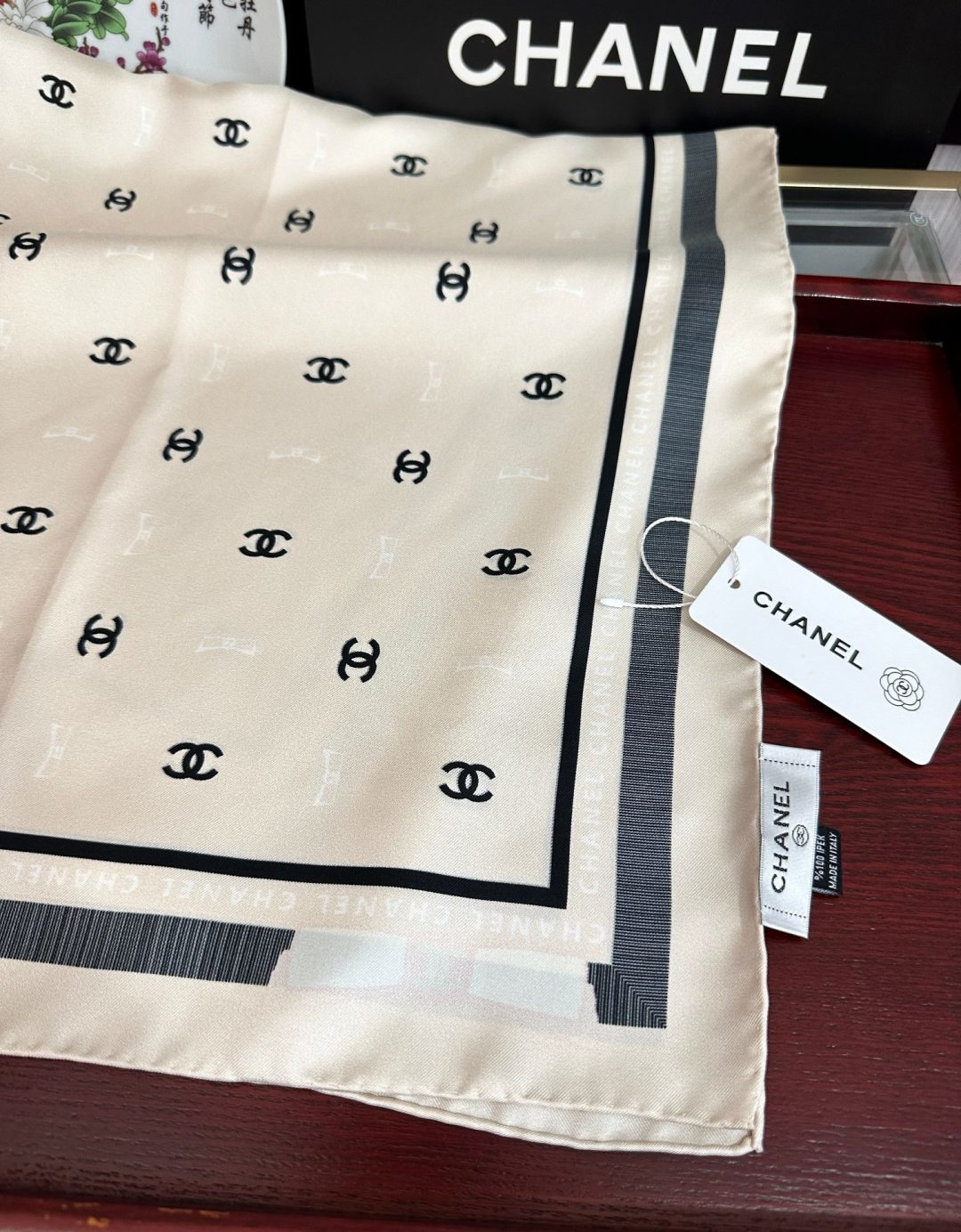 新款[發]CHANEL 官网同步【双面同色蝴蝶结🎀】18姆米 2026新品方巾必须征服它今年丝巾的戴法[色]一下子特别了
