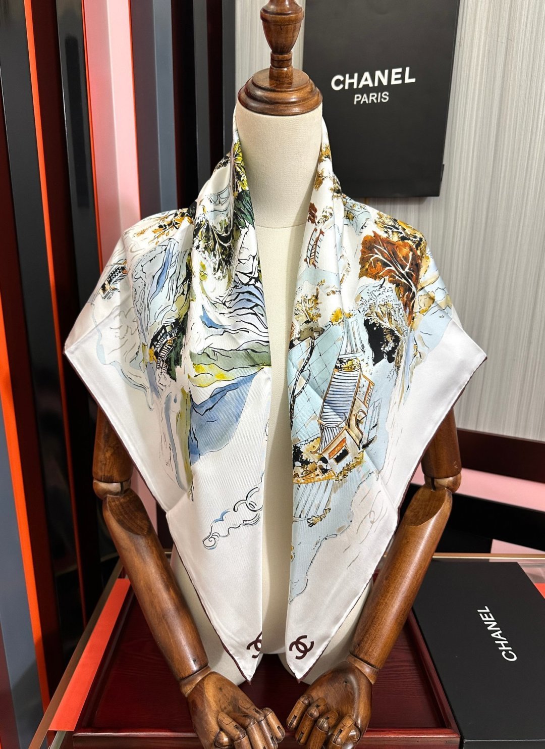 新款 小香🌟太美了[庆祝]四季都可以用‼️真心美的让人非常非常心动 上身效果简直美翻了 品质非常完美👍‼️ 整个围巾给人