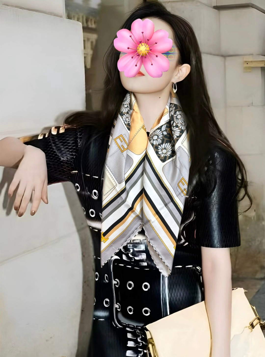 新款❤️芬迪2026 [庆祝]ZG同步 无比诱人[得意]此方形围巾选用有机桑蚕丝斜纹布材质[色]定制几何形状图案和浅绿色