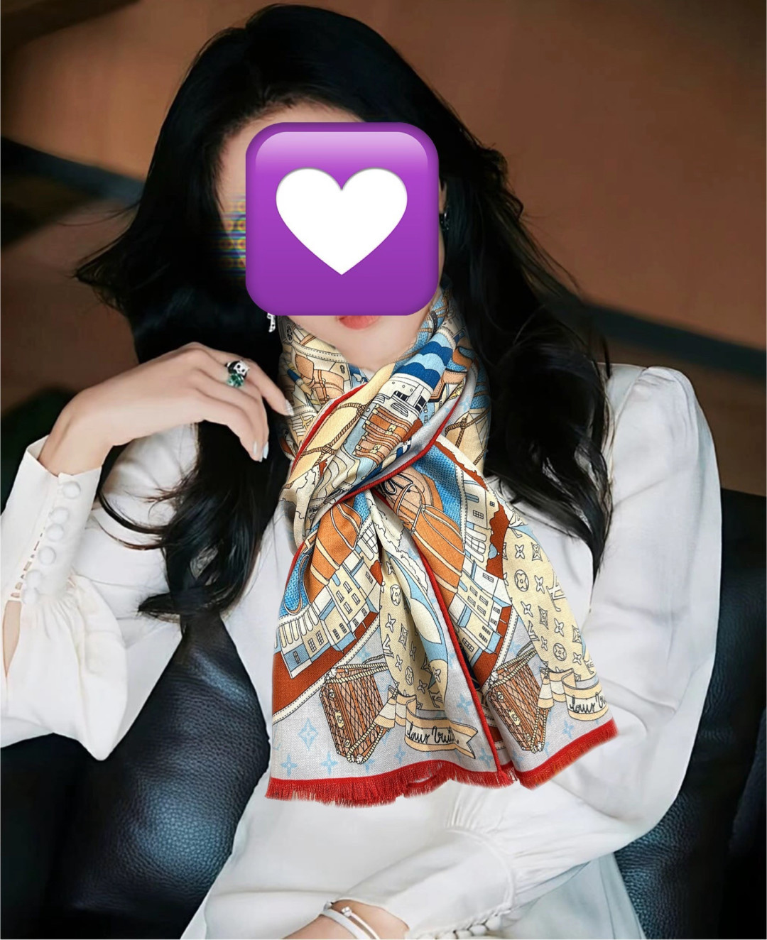 新款LV。2011高品质 【双面同色】女生必备款[得意]随便怎么围都好看[色]大气时尚 太美了[吃瓜]下手一定要快[嘴唇