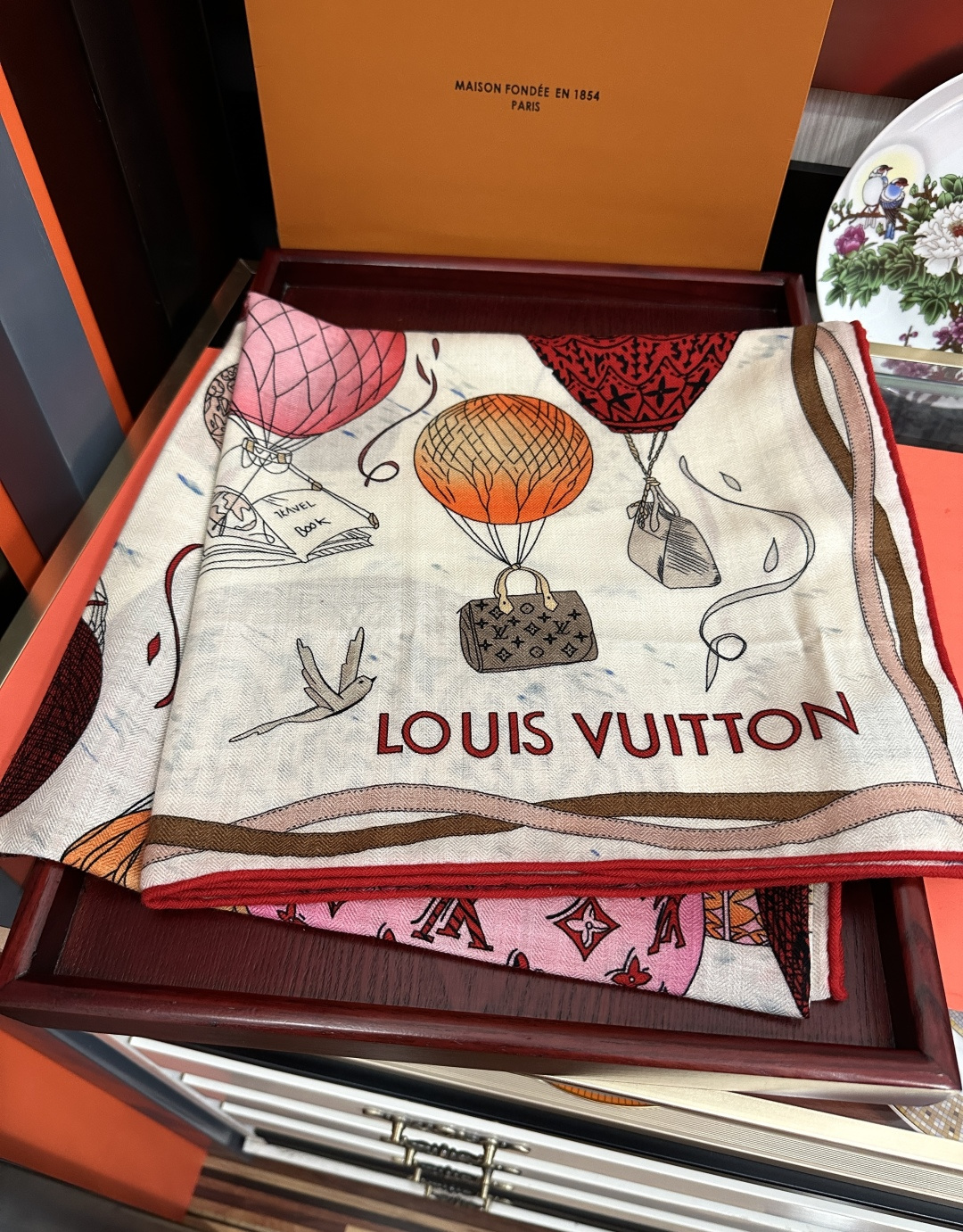 上新❤️LV  2026【双面同色热气球🎈】经典优雅[礼物]~气质到骨子里[色]新一季的面料超高级，真心超级柔软，丝丝顺