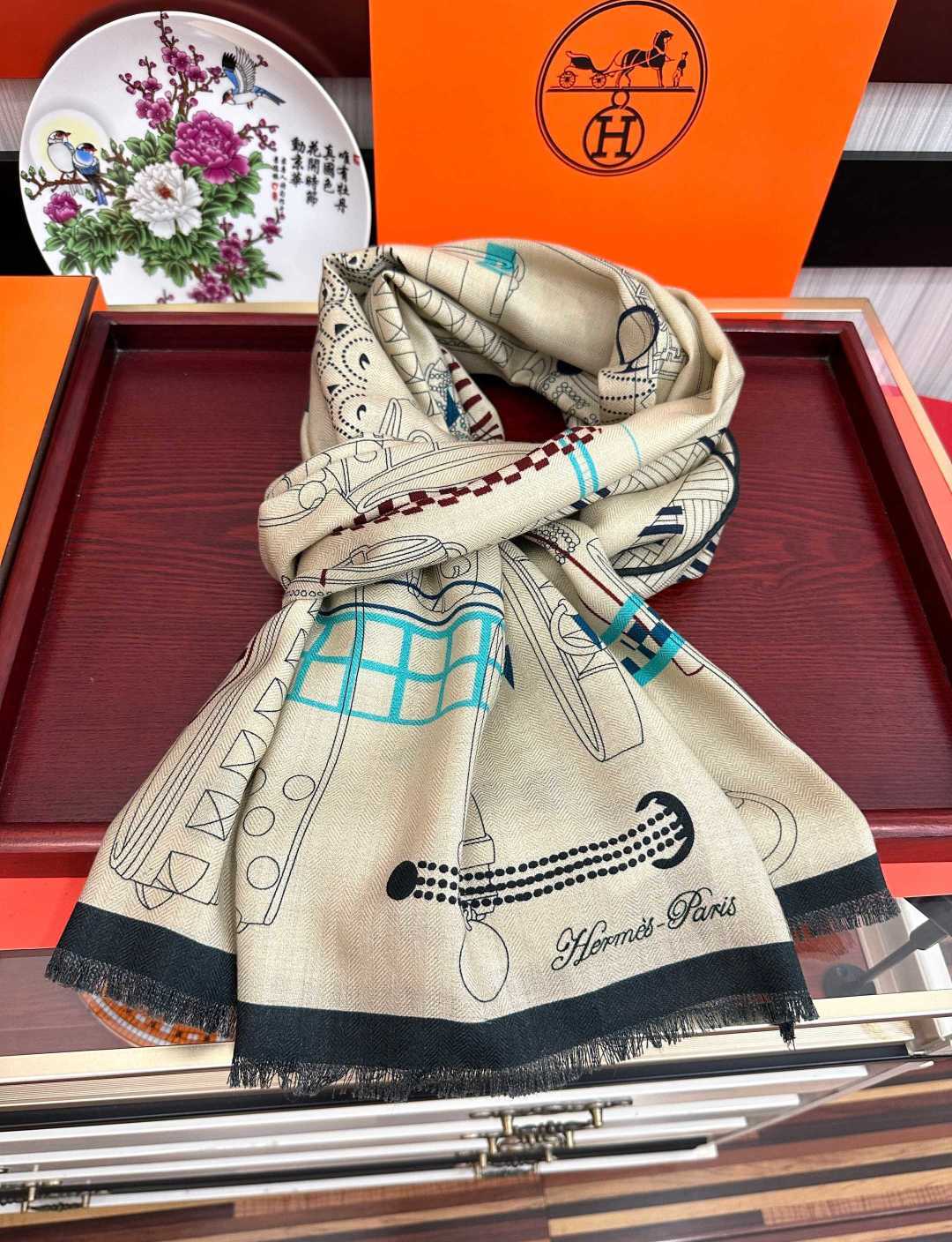 上新❤️爱马士2026【双面同色印花】[吃瓜]下手一定要快[嘴唇]四季都可以用[勾引]真心美的让人非常非上身效果简直美翻