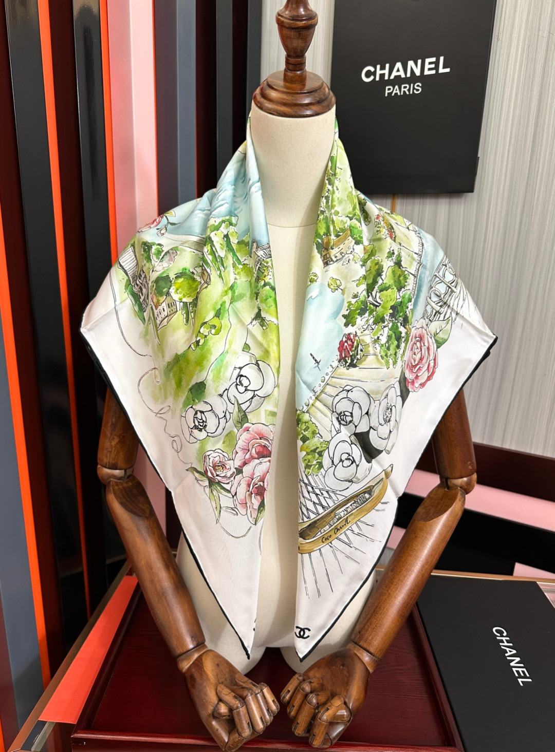 上新 香奈儿 2026 春夏季新款，太美了[玫瑰]买到都说好👍下手一定要快高端 大爱❤️女人尤物 货极少 四季都可以用‼