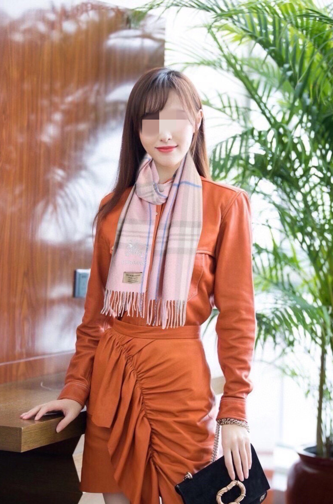 巴宝莉2026。最新款💖【经典格子战马】男女通用情侣👫款,永不过时,上身效果非常棒👍质感醇尚的苏格兰风格💕采用纯羊绒面料 巴宝莉2026。最新款💖【经典格子战马】男女通用情侣👫款,永不过时,上身效果非常棒👍质感醇尚的苏格兰风格💕采用纯羊绒面料